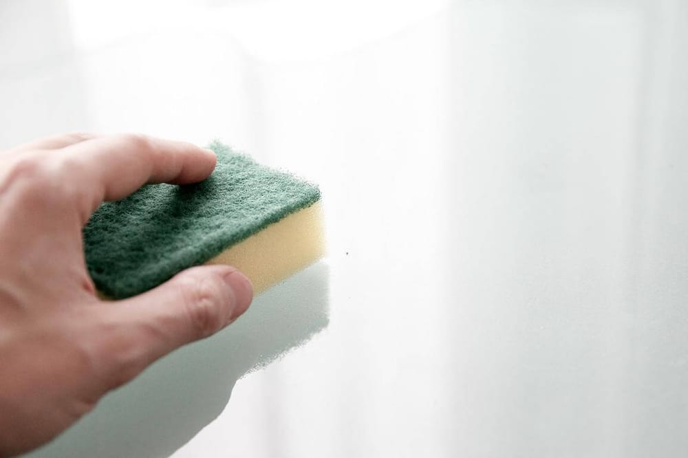 Spülkasten entkalken – Schritt-für-Schritt